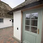 Reetdachhaus Deichperle Holiday home