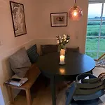 Holiday home Reetdachhaus Deichperle *